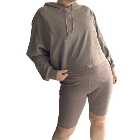 NWT Vintage 2000s Collection Adidas Originals Activewear Set Crop Top Tan S/M - Picture 1 of 16